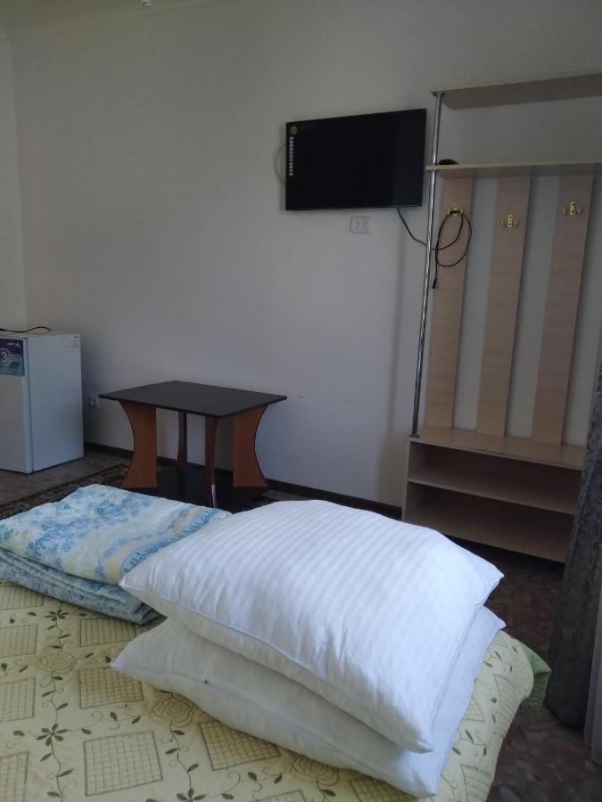Guest House Arbat Tscholponata Exterior foto