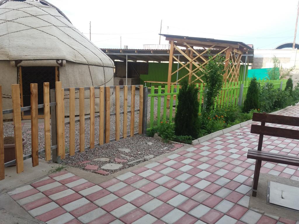 Guest House Arbat Tscholponata Exterior foto
