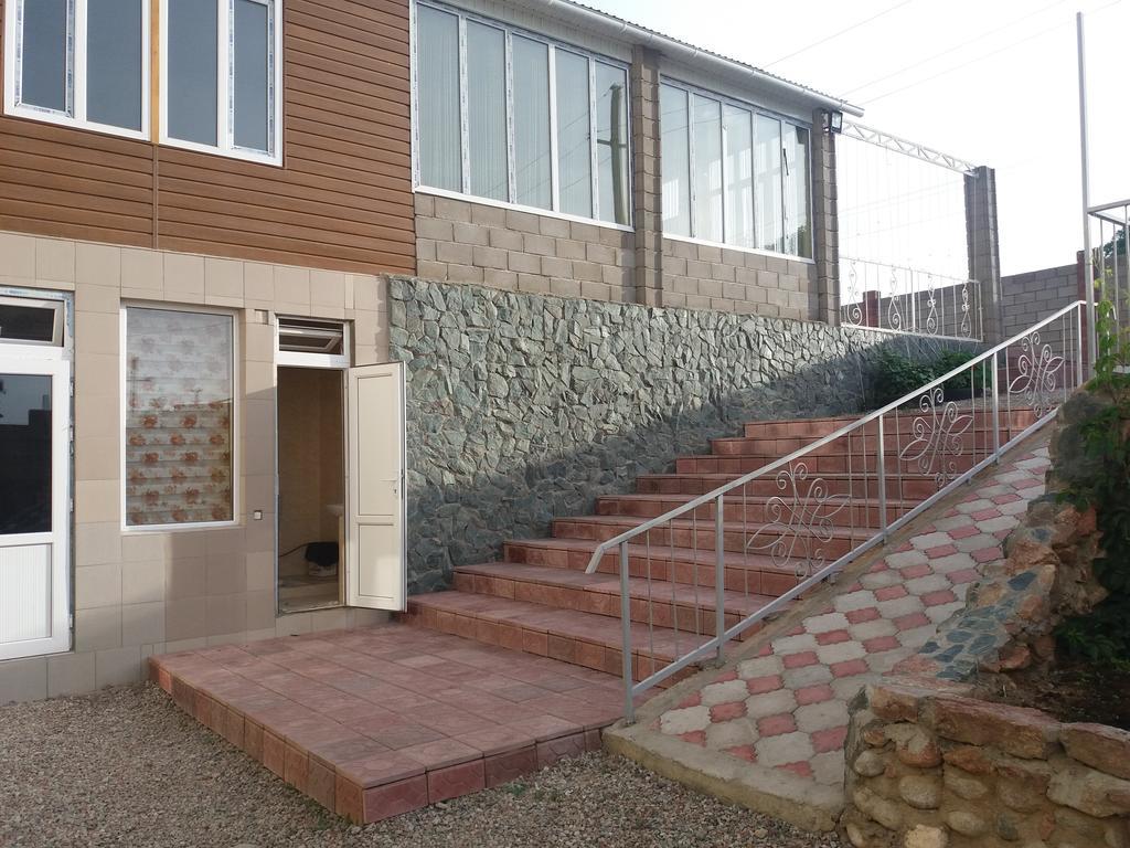 Guest House Arbat Tscholponata Exterior foto